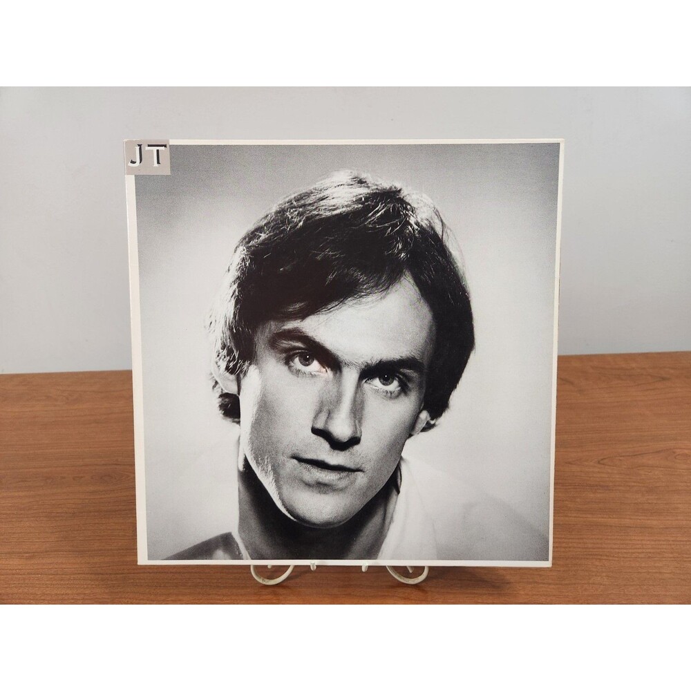 Vintage 1977 James Taylor JT Gatefold Vinyl Record LP JC34811 Excellent